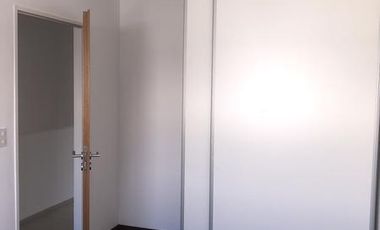 Duplex a estrenar de 3 amb. c/patio propio y espacio de cochera