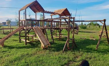 Casa en alquiler - 3 Dormitorios 1 Baño - Canning