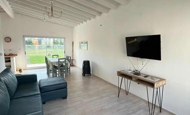 Casa en alquiler - 3 Dormitorios 1 Baño - Canning