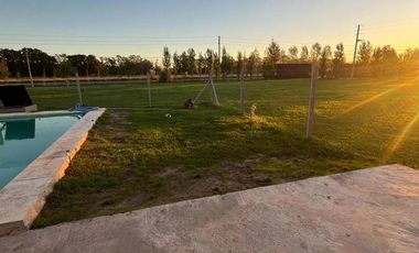 Casa en alquiler - 3 Dormitorios 1 Baño - Canning