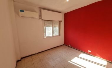 Casa en venta - 2 Dormitorios 1 Baño - 100Mts2 - Remedios de Escalada