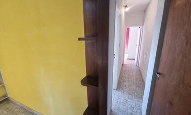 Casa en venta - 2 Dormitorios 1 Baño - 100Mts2 - Remedios de Escalada