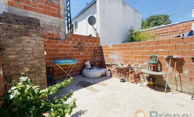 Casa en  Alvear al 4000