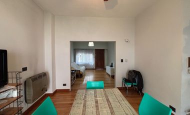 Casa en venta a pocas cuadras de la estación.