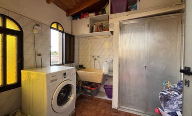 Casa en venta a pocas cuadras de la estación.