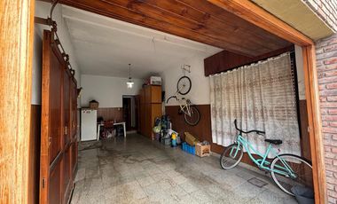 Casa en venta a pocas cuadras de la estación.