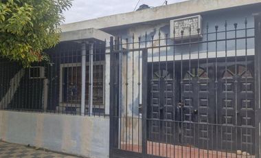 Casa en venta - 4 Dormitorios 3 Baños - Córdoba