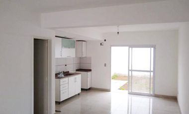 2 Duplex de 2 dormitorios con cochera y espacio libre a estrenar.- R. de Escalada.