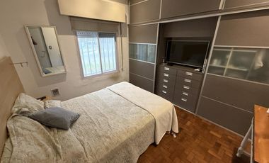 Casa de 2 dormitorios con cochera en Matheu