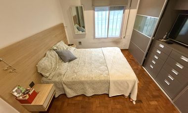 Casa de 2 dormitorios con cochera en Matheu