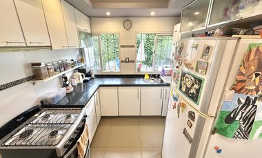 Casa de 2 dormitorios con cochera en Matheu