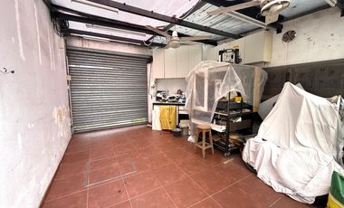 Casa de 2 dormitorios con cochera en Matheu