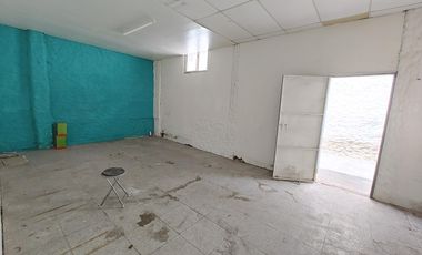 Excelente propiedad con amplio local en venta en Laferrere Luro