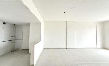 Departamento 2 ambiente en Venta Bernal Centro.