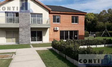 Venta Duplex 4 ambientes - Condominio Altos de Maschwitz - Apto Credito