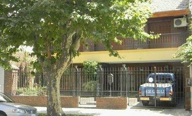 Casa de 4 dormitorios en Lomas de Zamora Oeste