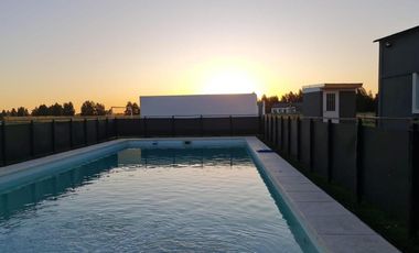 Casa Quinta en venta - 4 Dormitorios 4 Baños - Coronel Brandsen