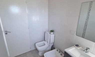 Casa Quinta en venta - 4 Dormitorios 4 Baños - Coronel Brandsen