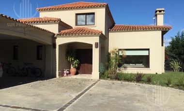 Casa en Barrio La Horqueta de Echeverría, Canning