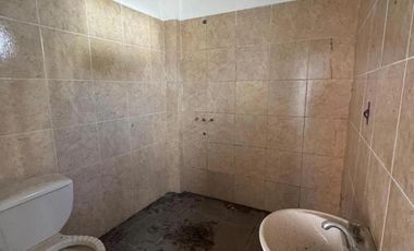 Depósito en venta - 1 Baño - 240Mts2 - Canning