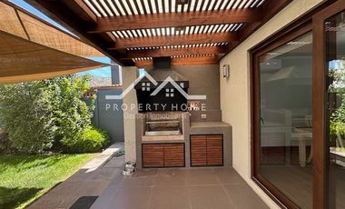 CASA 3 DORM + SERVICIO + PISCINA Y QUINCHO PIEDRA ROJA