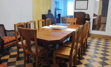 Casa en venta - 4 Dormitorios 3 Baños - 3.150Mts2 - Luján