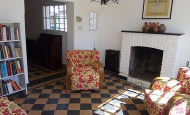 Casa en venta - 4 Dormitorios 3 Baños - 3.150Mts2 - Luján