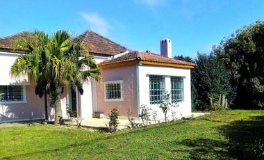 Casa en venta - 4 Dormitorios 3 Baños - 3.150Mts2 - Luján