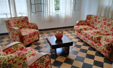 Casa en venta - 4 Dormitorios 3 Baños - 3.150Mts2 - Luján