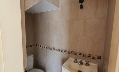 Departamento en DUPLEX DE 3 AMBIENTES CON COCHERA Y TERRAZA.BANFIELD OESTE