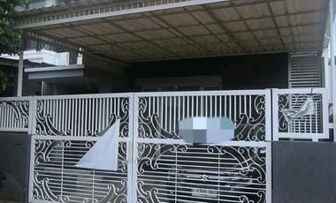 Rumah disewakan di Dukuh Pakis, Surabaya