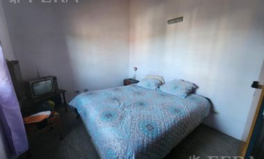 Venta casa de 5 ambientes con cochera y fondo libre en Quilmes