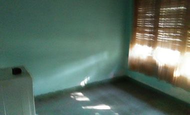 chalet 3 ambientes sobre la calle king al 400