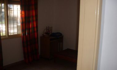 chalet 3 ambientes sobre la calle king al 400