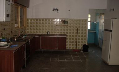 chalet 3 ambientes sobre la calle king al 400