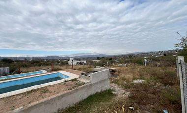 ALQUILA CABAÑA  CON PILETA BIALET MASSE MIRADOR DEL LAGO A 4 KM RUTA 38 METROS DEl RIO TANTI REF2019