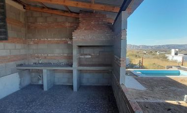 ALQUILA CABAÑA  CON PILETA BIALET MASSE MIRADOR DEL LAGO A 4 KM RUTA 38 METROS DEl RIO TANTI REF2019