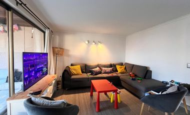 SE ARRIENDA ESPECTACULAR CASA CON PISCINA Y QUINCHO