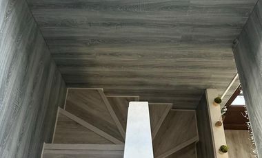 SE ARRIENDA ESPECTACULAR CASA CON PISCINA Y QUINCHO