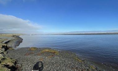 REBAJADA! Parcela 1 HA con Luz, Agua,  Cabaña y Baños