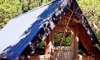 REBAJADA! Parcela 1 HA con Luz, Agua,  Cabaña y Baños