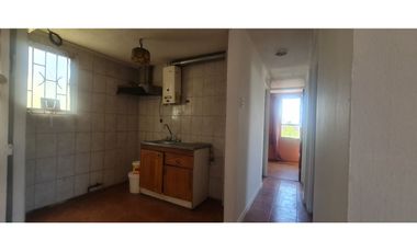 Venta depto La Granja 3 habitaciones 1 baño Edificio de 3 pisos