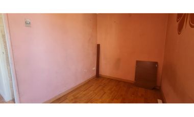 Venta depto La Granja 3 habitaciones 1 baño Edificio de 3 pisos