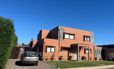 Casa en Condominio Rio Baker, Santo Domingo