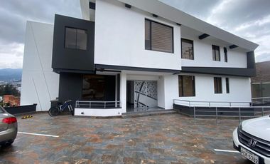 Avda. Francisco Granizo Lote # 7Departamento en Carcelén