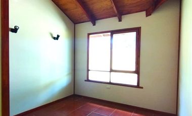 Casa en Arriendo en COD38275 Pumalal