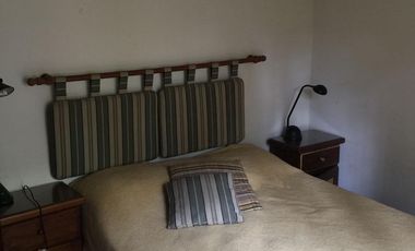 Casa en Alquiler Temporario en Pinamar para 8 personas con amplio parque.