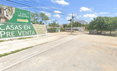 Terreno en Renta en Entrada a Conkal sobre Avenida