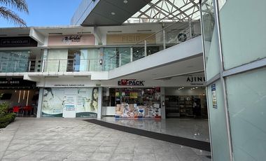 Local comercial en Plaza Panorama en pleno Interlomas