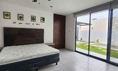 Renta Casa Amueblada en Conkal con piscina y paneles Solares